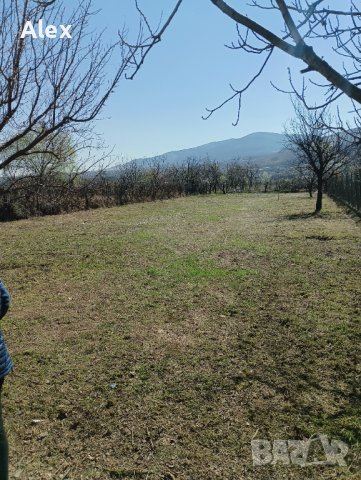 Агенция Танкос 07 продава двуетажна къща  с гараж  - РЗП 270 кв.м. и 900 кв.м. двор в с Първенец  , снимка 3 - Къщи - 40058401