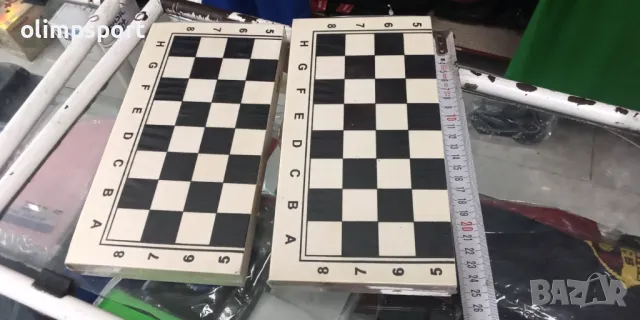 шах 25х25см нов дървен шах и табла с дървени фигури, пулове и зарчета