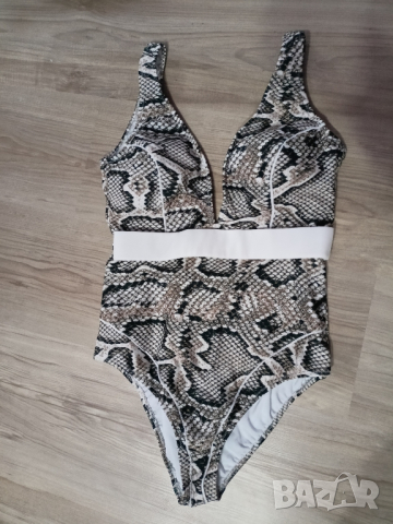 цял бански, размер 40, снимка 3 - Бански костюми - 44605747