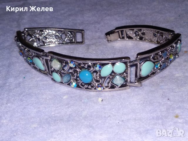 МНОГО КРАСИВА ФЛОРАЛНА ФИЛИГРАНЕН ТИП МЕДНА РЕТРО ГРИВНА с БЯЛА ПОЗЛАТА и КРИСТАЛИ 21154, снимка 3 - Гривни - 41649151