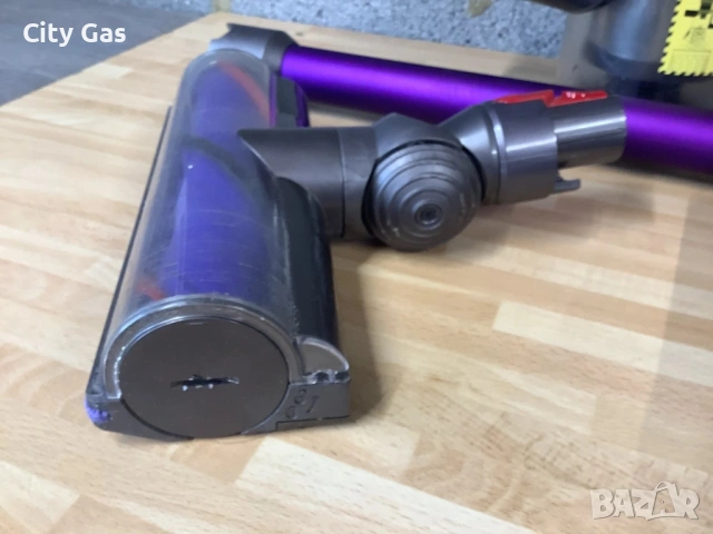 Вертикална прахосмукачка Dyson V7 animal, снимка 12 - Прахосмукачки - 53423179