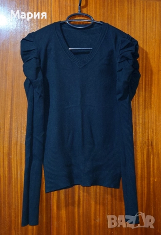 Пуловер с V-образно деколте и набор 