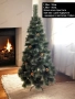 Зелена елха с бели крайчета шишарки метална стойка, снимка 1