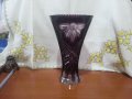 Кристална ваза цветен лилав кристал , снимка 1 - Антикварни и старинни предмети - 41846561
