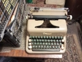 Стара пишеща машина Consul, снимка 1