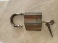 Стар масивен руски катинар с два ключа, снимка 3