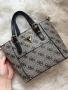 Оригинална чанта Guess, снимка 3