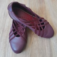 Дамски обувки Adidas 36 номер , снимка 2 - Маратонки - 40996761