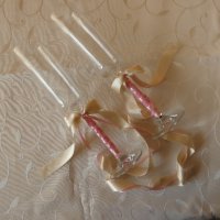 Сватбени чаши с украса от сатен и тюл, снимка 1 - Други - 39984196