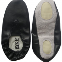 Обувки танцови (джазовки) цвички черни. Материал: полиуретан. Цвят: черен, снимка 1 - Художествена гимнастика - 36171827