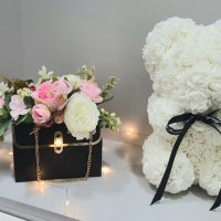Луксозна чантичка със златисти елементи и цветя, снимка 9 - Подаръци за жени - 40331859