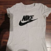 Тениска Nike , снимка 1 - Тениски - 42059483