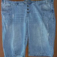 Макси дънкови панталони с кръпки, снимка 1 - Къси панталони и бермуди - 41827010
