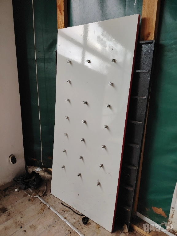 гръб за стена със стъклени полици, снимка 1