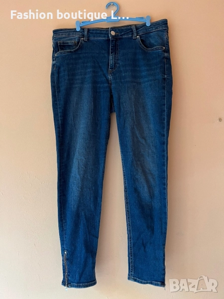 H&M Дамски сини дънки 44 размер 70% памук 28% полиестер 2% еластант с джобове и ципове на крачолите , снимка 1
