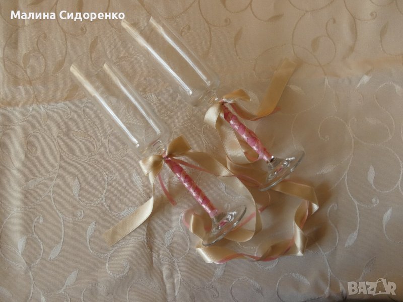 Сватбени чаши с украса от сатен и тюл, снимка 1
