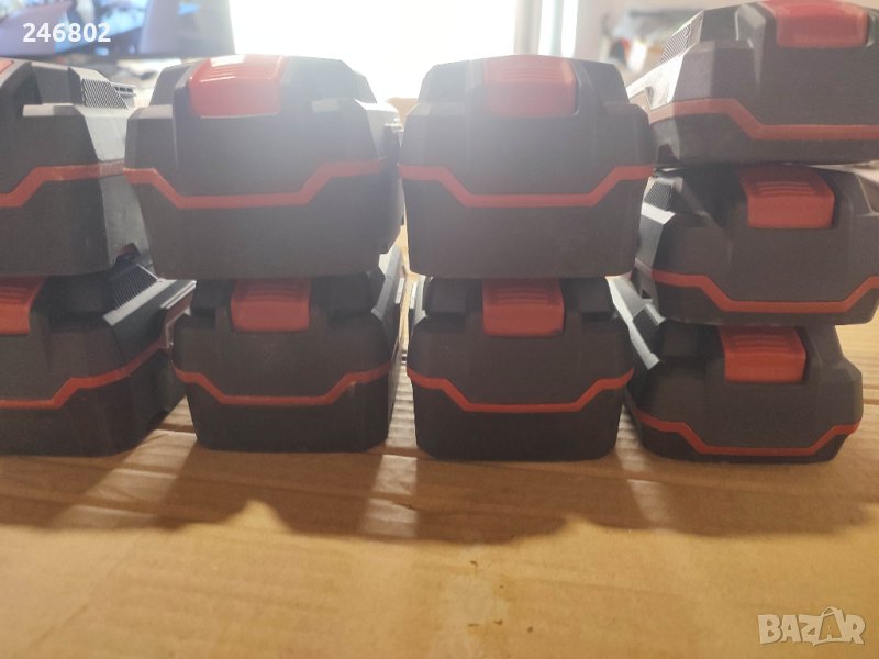 Употребявани батерии 20В/4Ач със и без блутут и 20В/2Ач, снимка 1