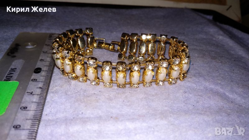 ЗЛАТИСТА РЕТРО АРТ ДЕКО СТИЛ ПЕРЛЕН ТИП ГРИВНА с ФАСЕТИРАНИ КРИСТАЛИ 34296, снимка 1
