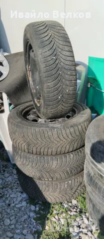 Зимни Гуми с джанти 5х100 r14, снимка 2 - Гуми и джанти - 50143754