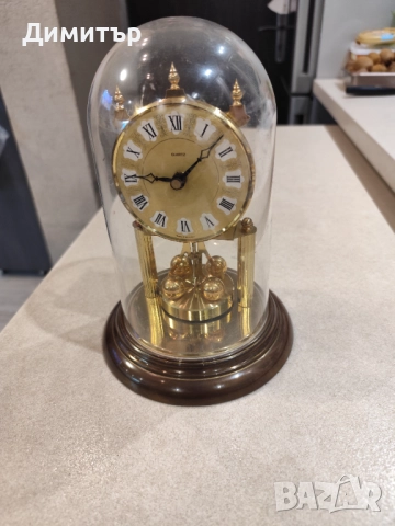 Немски настолен кварцов часовник