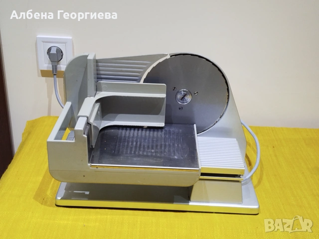 Слайс машина GRAEF -130 W , снимка 9 - Кухненски роботи - 53666915