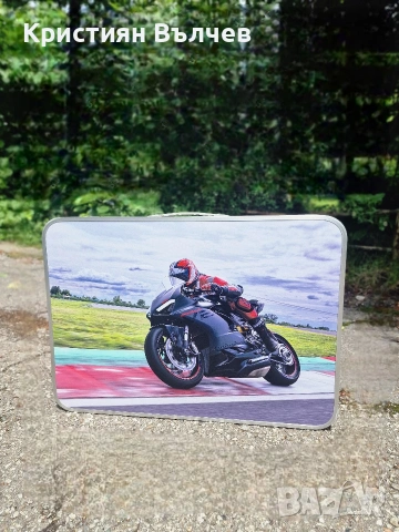 Ducati Yamaha Aprilia каска ръкавици боне масичка за писта, снимка 18 - Аксесоари и консумативи - 53143398