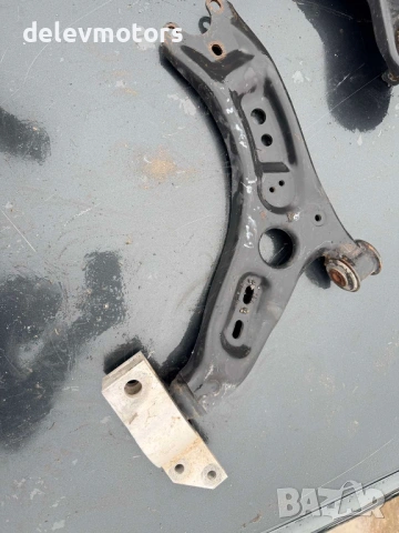 Ляв носач от Volkswagen Golf 6 2.0 TDI DSG GTD, 170 ph., engine CGF, 2010, 125 000 km., euro 5