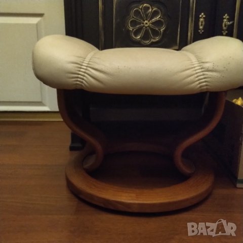 Стол нисък кожа и масив от края на 60  те год намален 