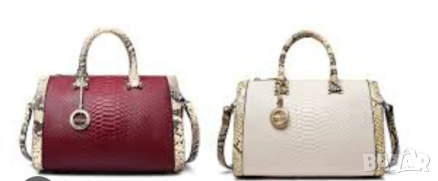 Дамска чанта с декорация от бяла змийска кожа