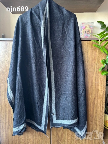 Двулицев шал от кашмир, снимка 2 - Шалове - 53771459