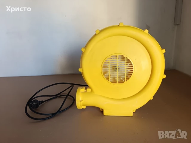 Центробежен вентилатор за Батут 