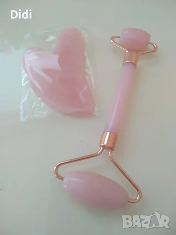 Ролер за лице и камък розов кварц 