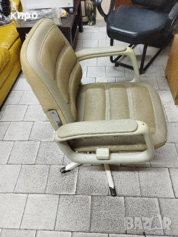 фризьорски стол , снимка 2 - Фризьорски столове - 52531687