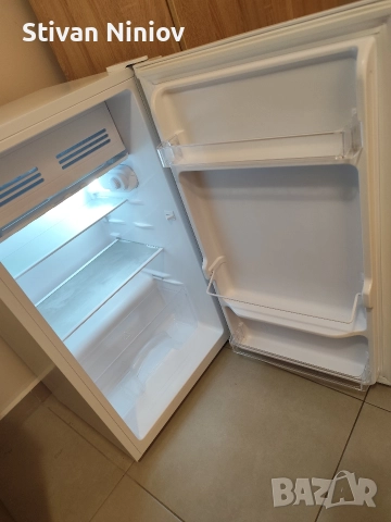 Хладилник Crown energy class E, снимка 9 - Хладилници - 52556718
