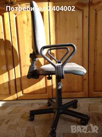 Офис стол, снимка 6 - Столове за офис - 48897444