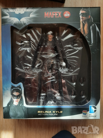 Екшън фигура на Жената котка(cat women) на Mafex,нова с кутия