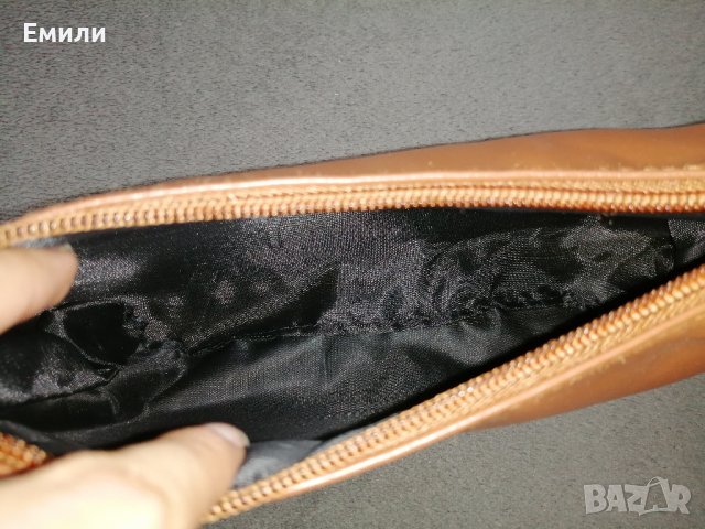 Кожена малка дамска чанта за рамо в кафяв цвят, снимка 9 - Чанти - 41771597