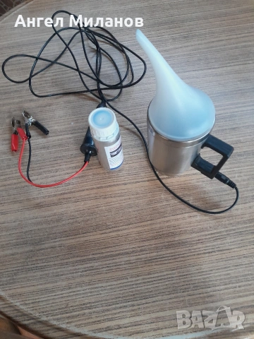 Уред за почистване фарове.