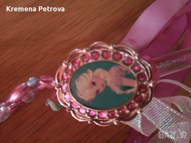 Доставка до СПИДИ АВТОМАТ 2,14€-Елза и Ана/Frozen,Замръзналото-кукла,кутия,светеща пръчка,нова чанта, снимка 4 - Кукли - 53509734