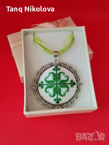 Ръчно бродирано колие, снимка 2 - Колиета, медальони, синджири - 41572227