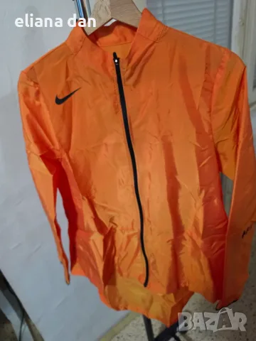 Продавам яке на Nike, размер Eur XS