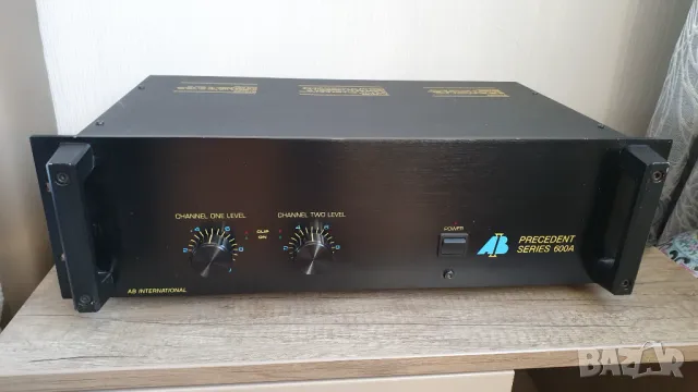 Професионален усилвател AB International Precedent Series 600, снимка 5 - Аудиосистеми - 47856386