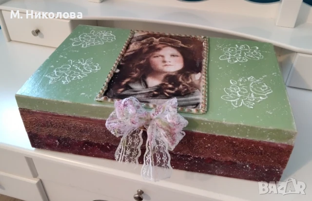 Ръчно декорирана кутия във винтидж стил., снимка 2 - Декорация за дома - 51035804