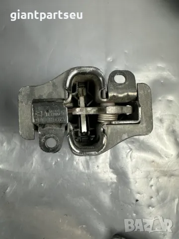 Заключалка Преден Капак за Мерцедес Mercedes-benz W203 A2038800060