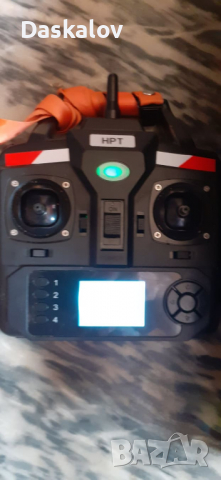 Продавам  лодка за захранка с 2 батерии, снимка 2 - Въдици - 36306669