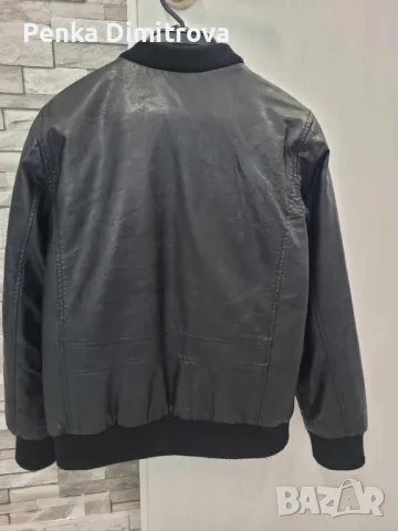 Яке от еко кожа Guess , снимка 3 - Детски якета и елеци - 47261798