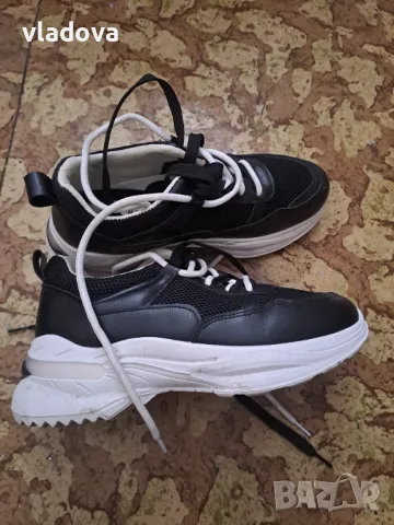 Дамски маратонки номер 39, снимка 2 - Маратонки - 48836298