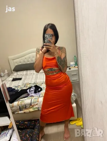 Сатенена рокля, снимка 4 - Рокли - 48628420