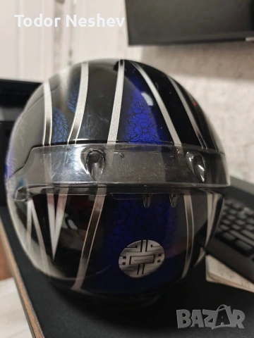 каска за пистов мотор