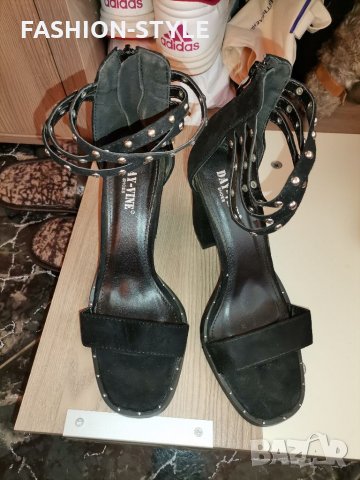 Елегантни обувки на ток, снимка 2 - Дамски обувки на ток - 35798607